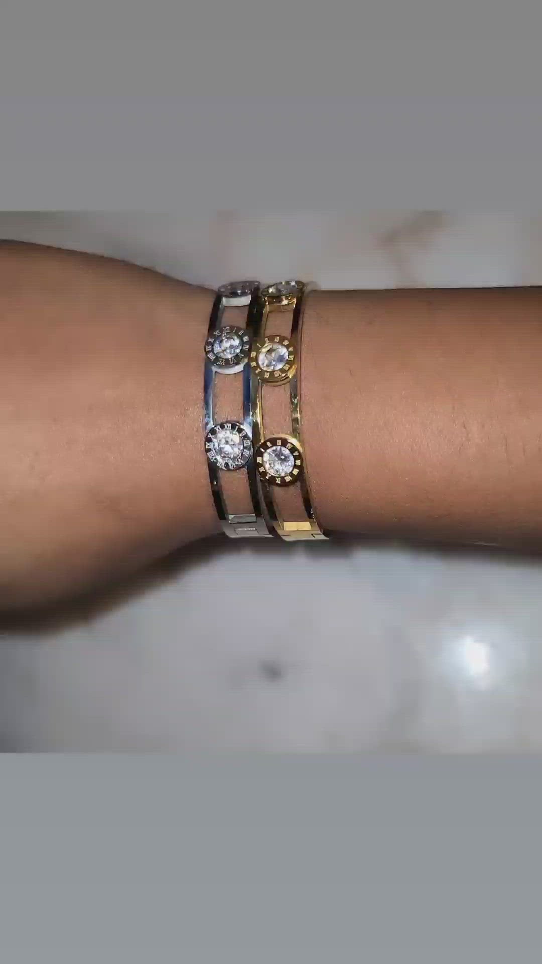Roman Bangle Set