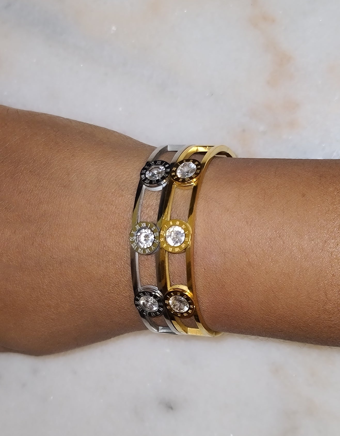 Roman Bangle Set