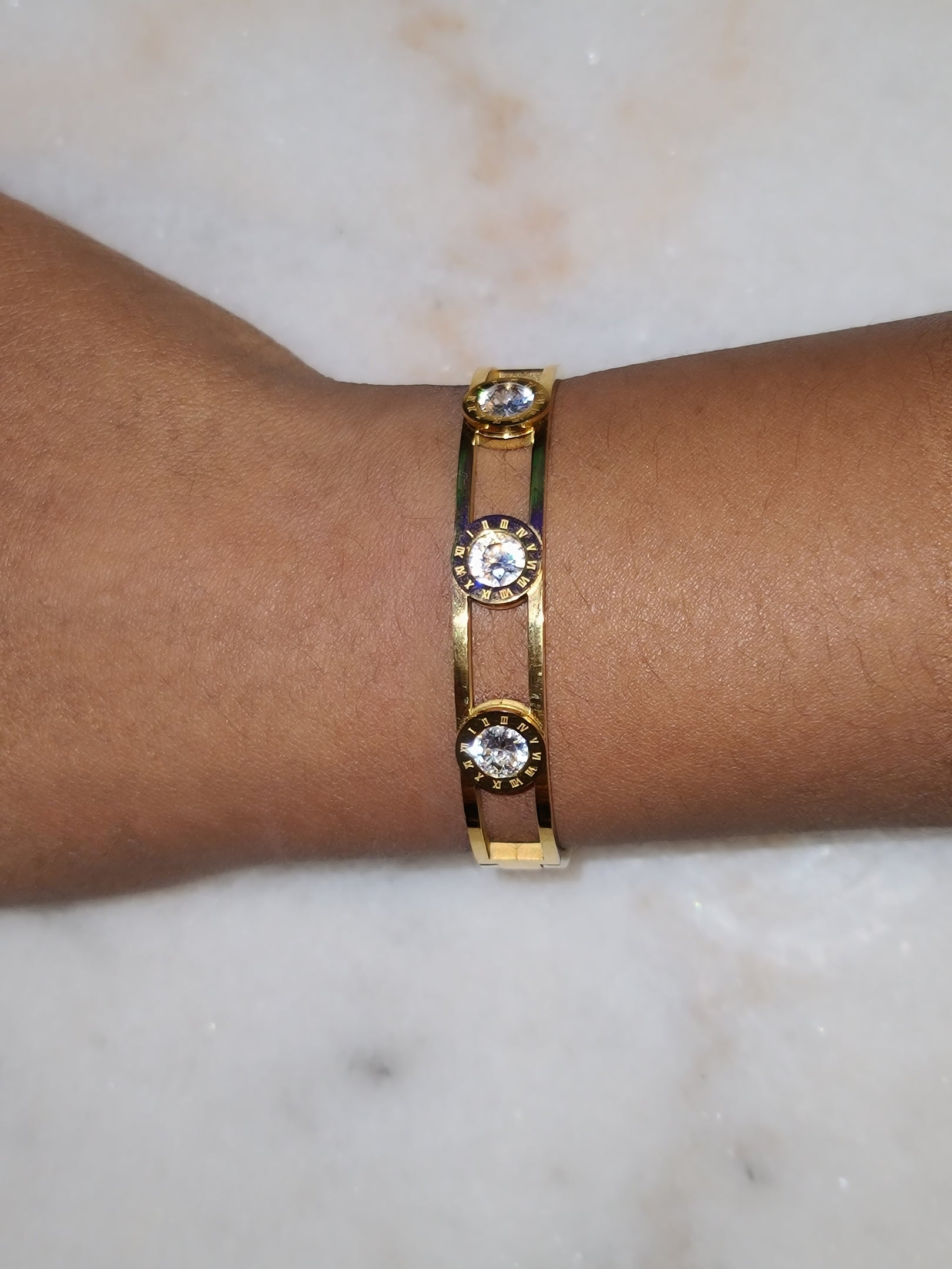 Roman Bangle Set